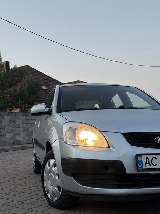 Kia Rio 1.6d в гарному стані цікавить обмін