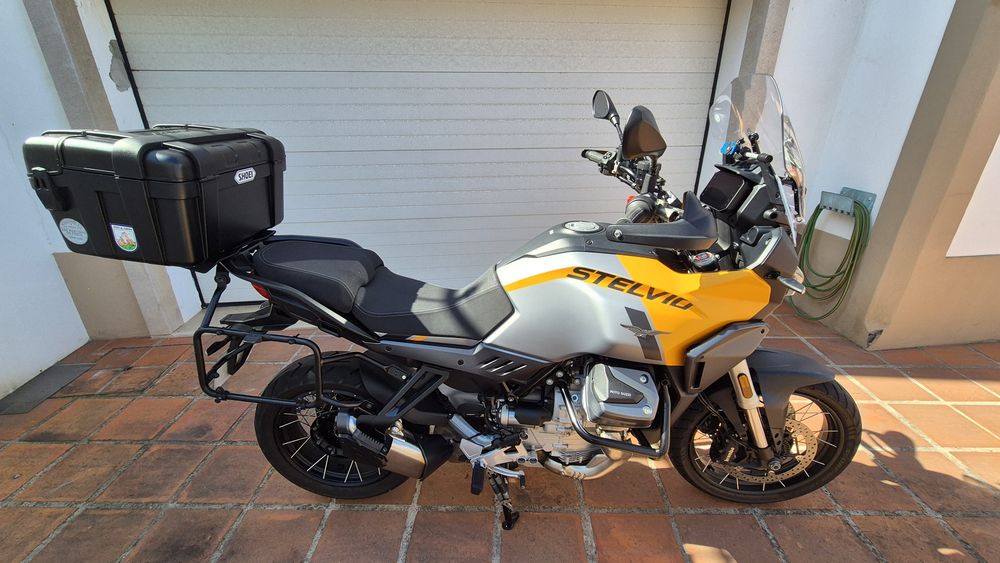 Moto Guzzi Stelvio