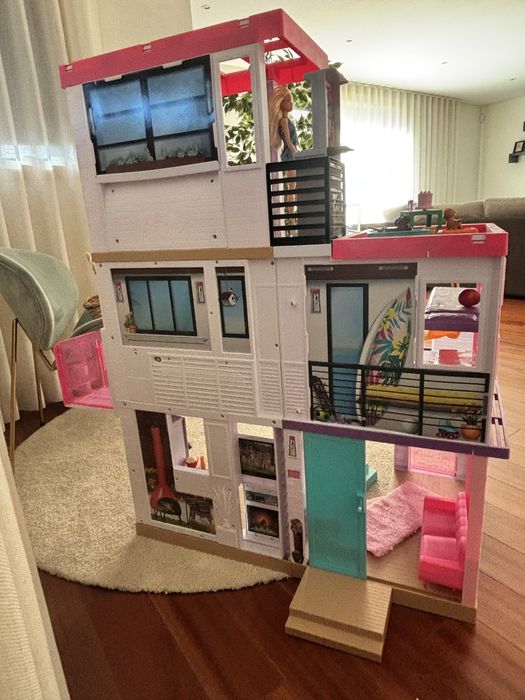 Casa da Barbie Dreamhouse, praticamente nova!