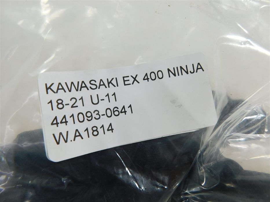 PLASTIK WYPEŁNIENIE OWIEWKA KAWASAKI EX 400 NINJA 18-21 U-11 441093-0641