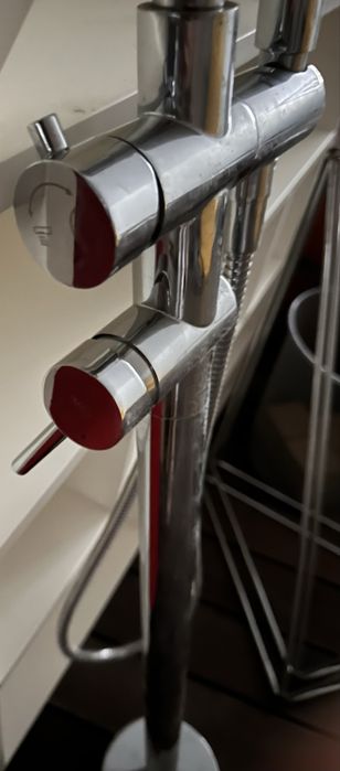 Torneira externa de banheira cromada nova