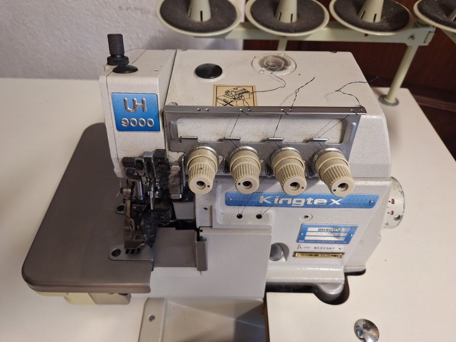 Máquina de corte e cose