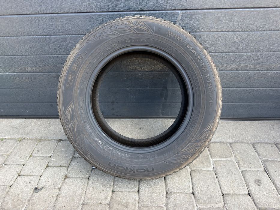 Pojedyncza opona zimowa Nokian 215/65/16 102H XL