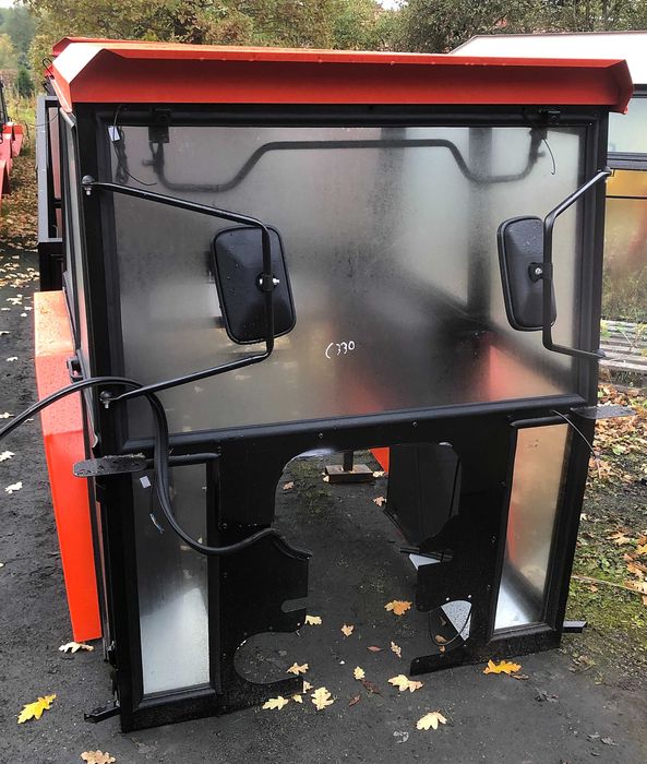 Wyprzedaż Kabin do ciągnika C330 C360 Mf 235 Mf255 T25