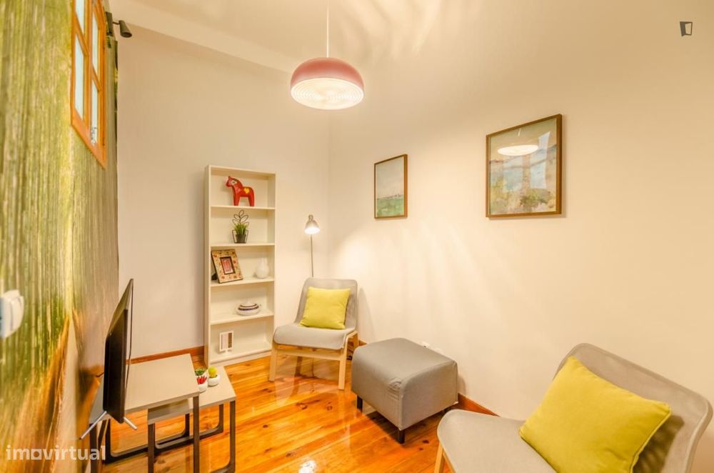 Quarto - localizado em Avenida da Liberdade Lisbon