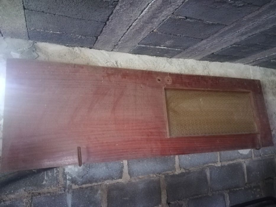 2 Portas de Madeira com vidro