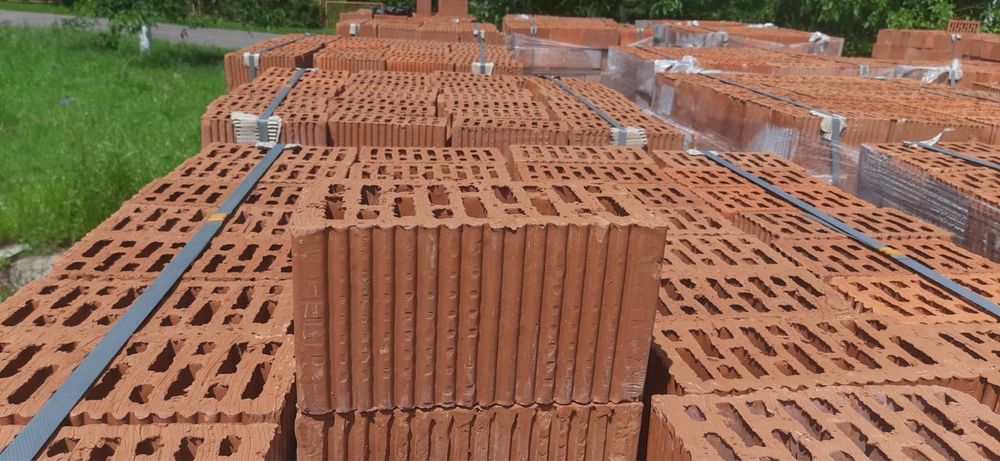 Цегла М-100,,М-125 ,М-150 повнотіла,блок,(півторачка)хорошої якості