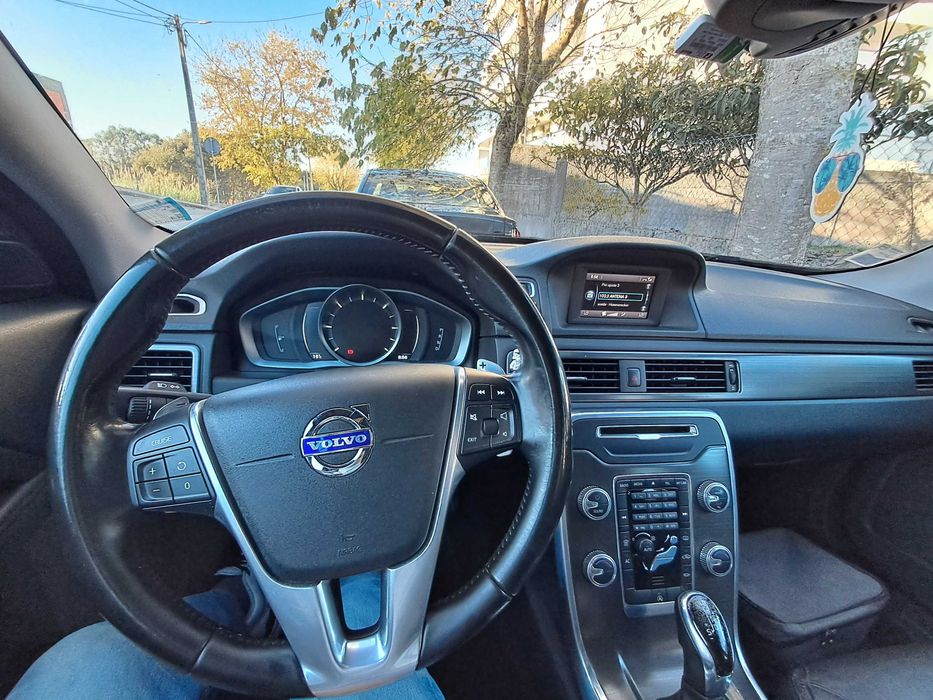 Carrinha XC70 2.0 D4 Momentum Geartronic