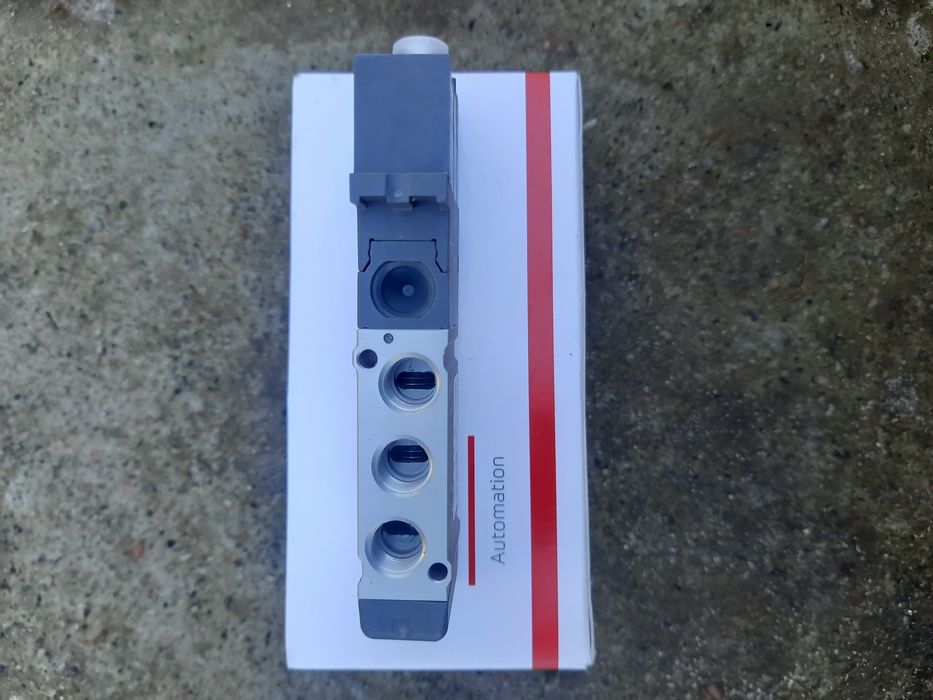 Пневморозподільник Camozzi  EN531-16-P13