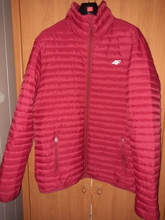 Piękna czerwona, męska kurtka 4F, rozmiar XXL, jesienno-zimowa.