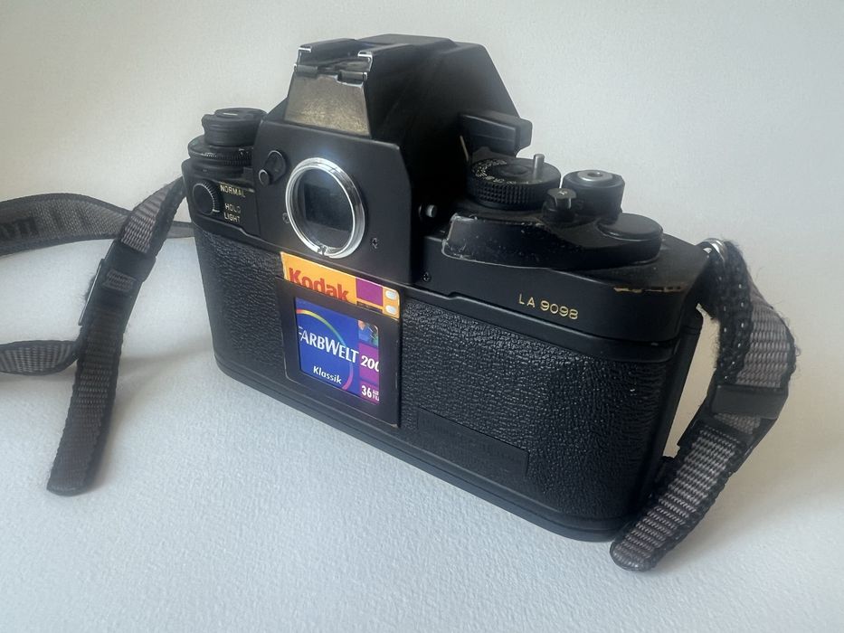 Canon F1 collectors edition LA84 + 3 lentes 52mm + 100-200mm + 28mm