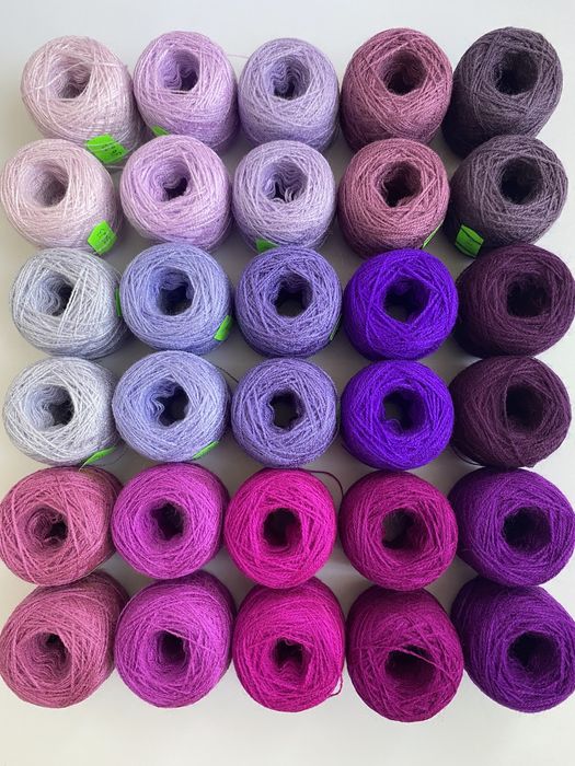 Акрилова нитка для вишивки, набір фіолетевої нитки