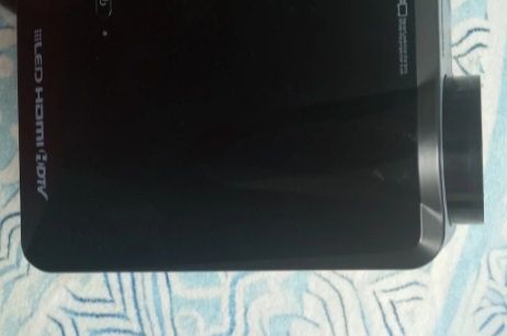 Projektor LED Vivibright z instrukcją