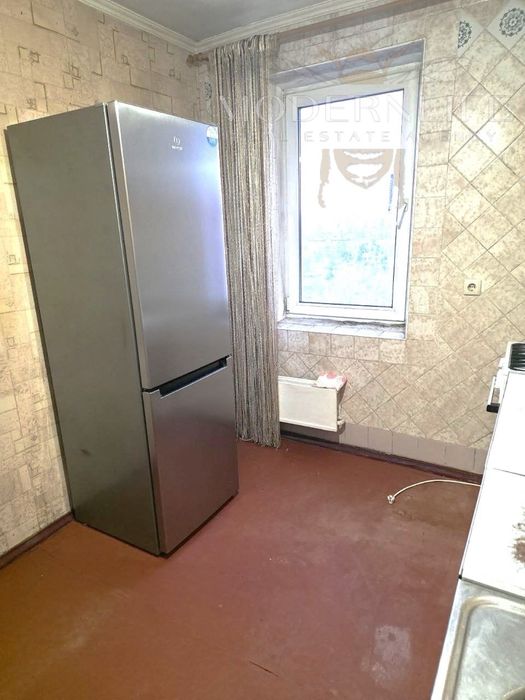 Продаж 4к квартири вул. Братиславська 13