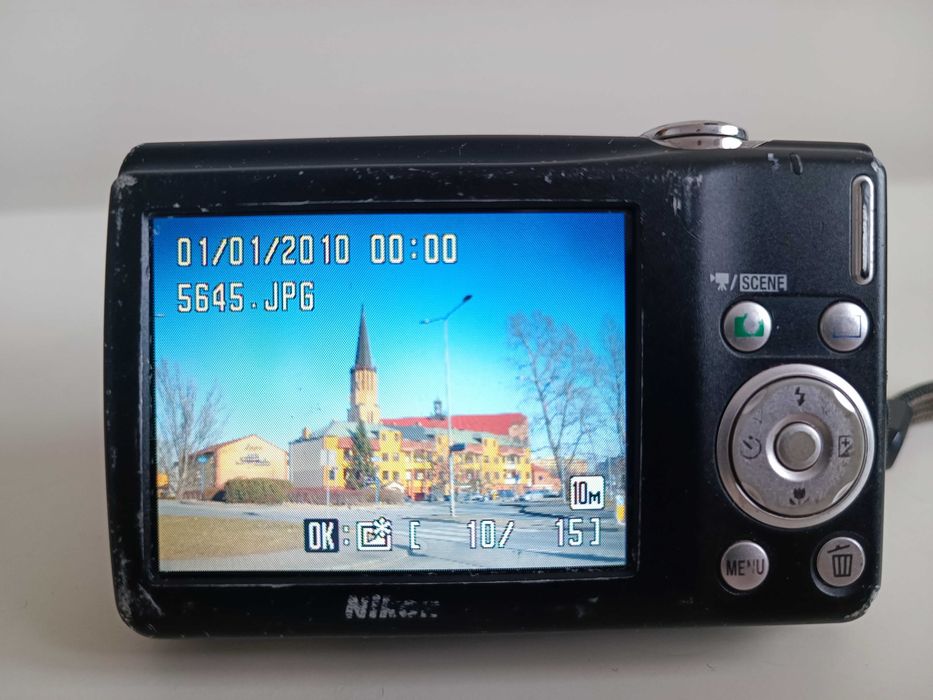 Nikon Coolpix S203