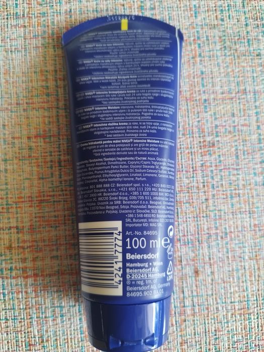 Nivea krem do rąk z olejkiem migdałowym i shea 100ml.