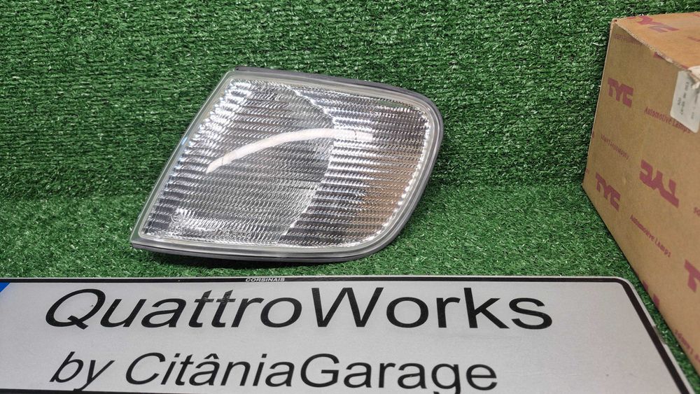 Pisca Farolim Frente Esquerdo Audi 100 C4 Branco TYC 18.5002.A5.2B Novo