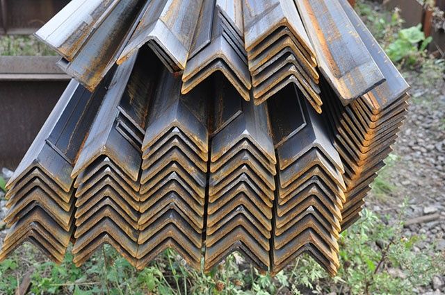 Продам уголок металевий (новий) 160х160х12 мм