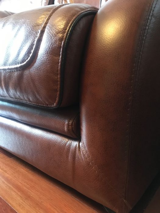 Conjunto de 3 sofás em pele