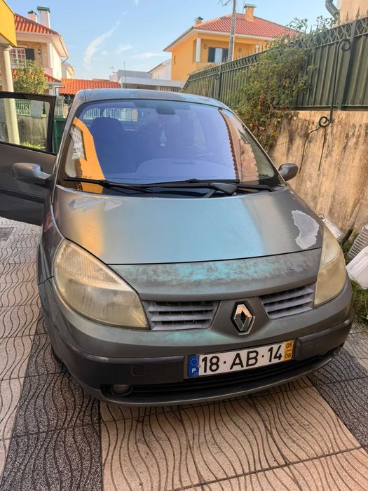 Vendo Renault Scénic 1.5 dCi, de Junho de 2005, com  195.000 km com problemas de injeçao