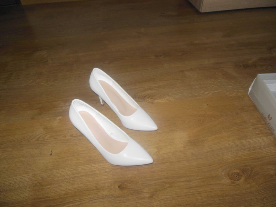 Sukania ślubna, bolerko, buty 38