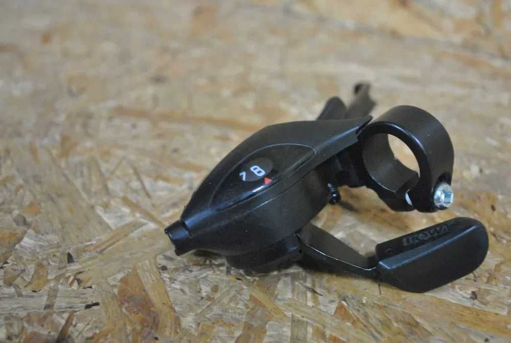 Nowa Klamkomanetka Shimano ST-EF50 8R  1