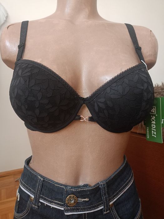 Biustonosz z push-up