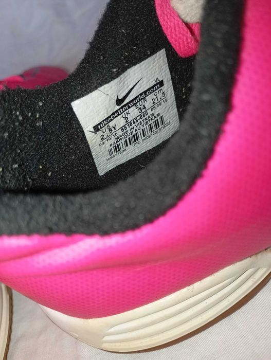 Nike детские бутсы 34 р. 21,5 см. по стельке.