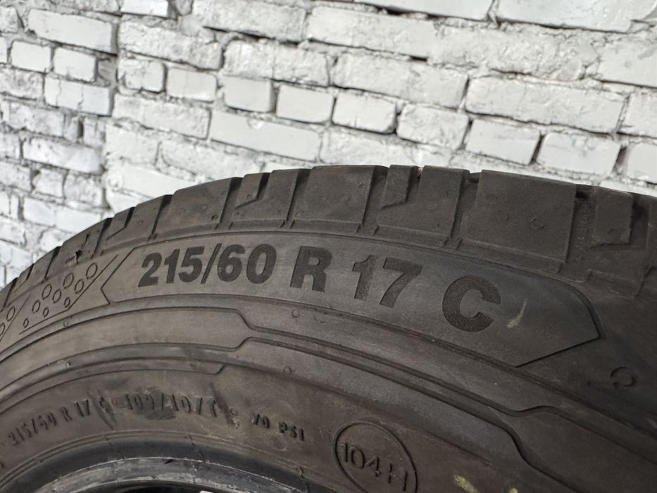Майже нові літні шини CONTINENTAL 215/60 R17C
