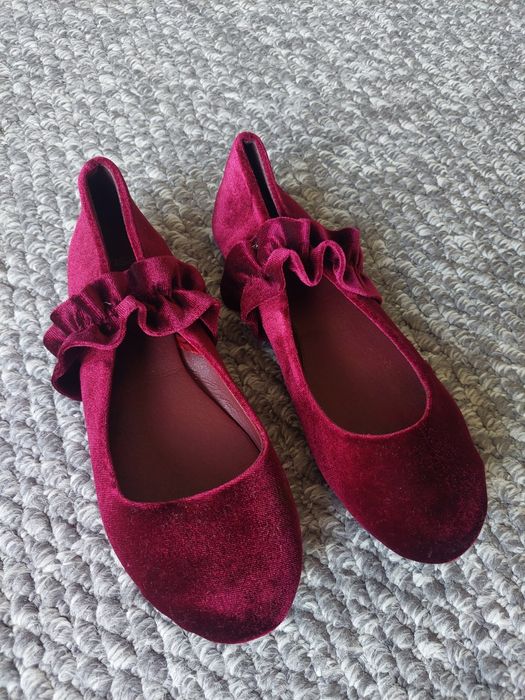 Buty dziewczęce zamszowe