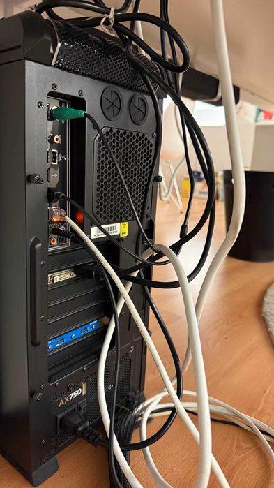 SERVER-TYPE TOWER PC / RENDERING / GAMING436726159419658244