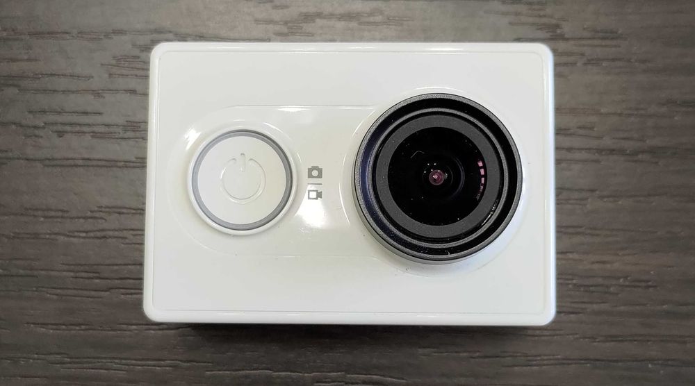 Екшн-камера Xiaomi Yi + аксесуари + карта пам'яті