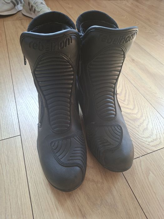 Sprzedam buty 42