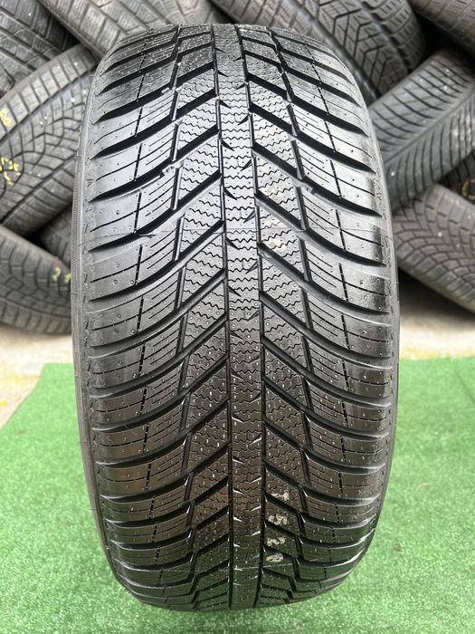 *Opona Nexen 235/50/17 pojedynka