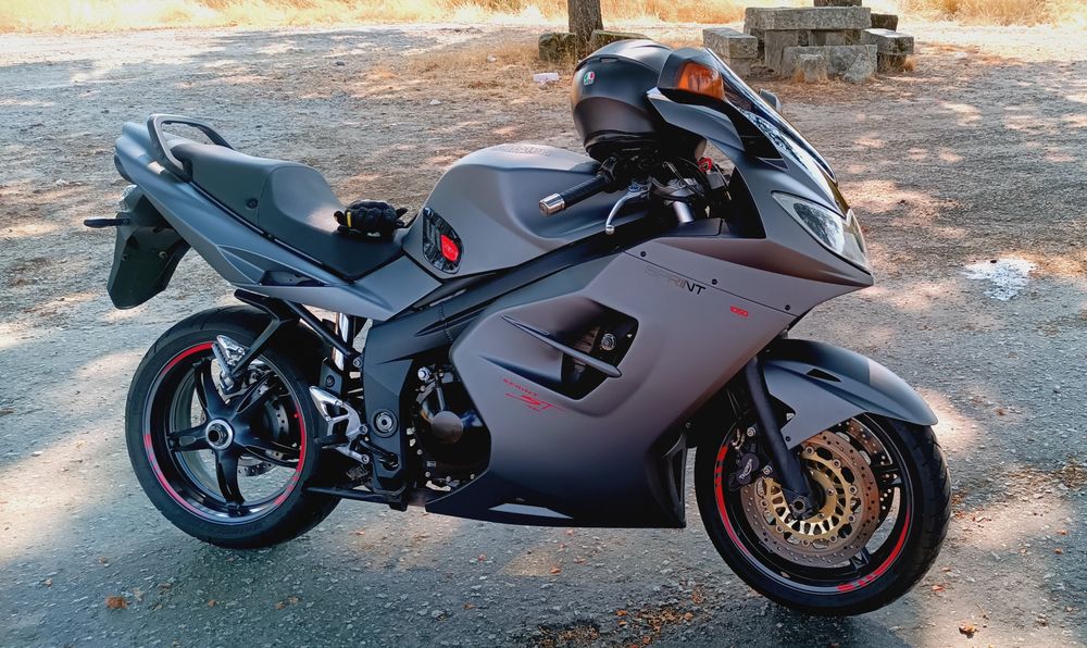 Triumph Sprint ST 1050