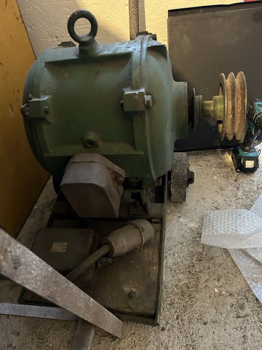 Sprzedam silnik elektryczny trójfazowy