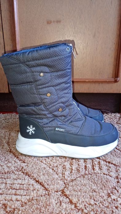 Дутіки зима 37р.