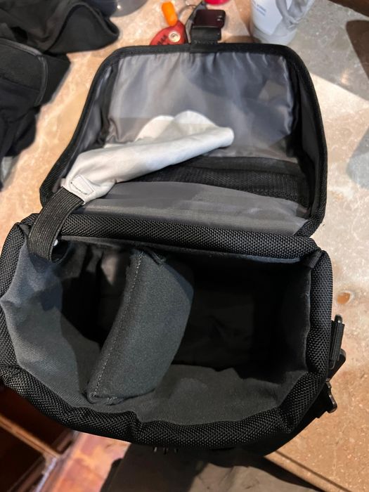 Vários artigos sob consulta