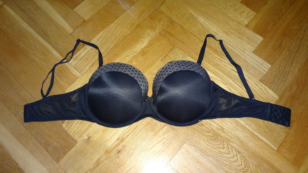 Biustonosz Marks&Spencer 90D push up
