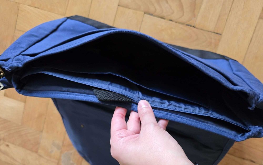 Torba na ramię sportowa, na laptopa, książki itp.