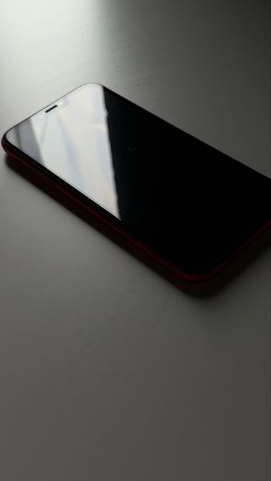 Продам свій Iphone XR red