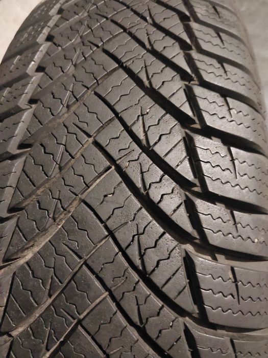 Opony zimowe 165/70 R14
