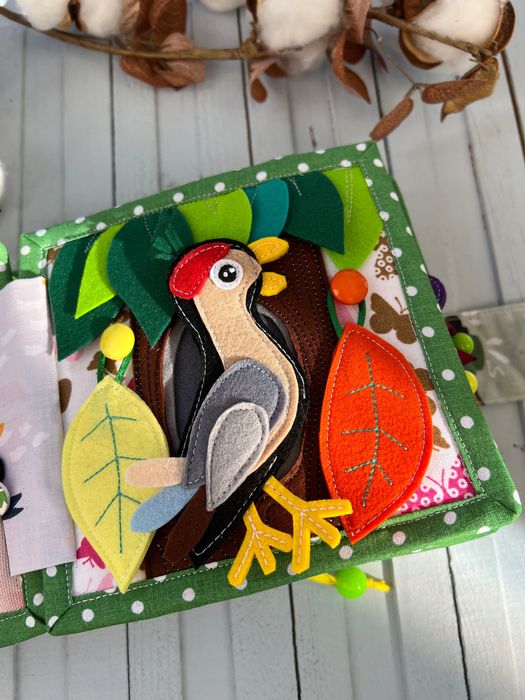 Фетрова розвиваюча книжечка ручної роботи