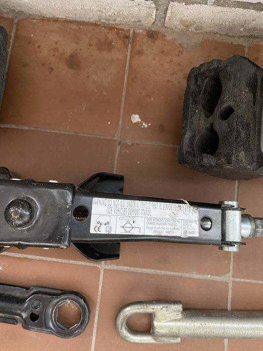 Домкрат RENAULT MASTER2, 3 Оригінал