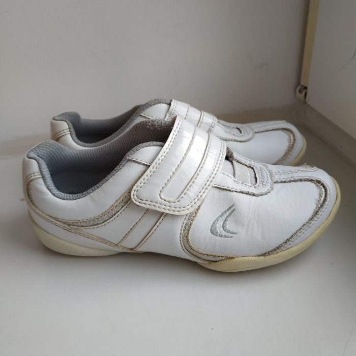 Шкіряні кросівки спортивні туфлі на дівчинку Clarks 12G 30р. 19.5 см.