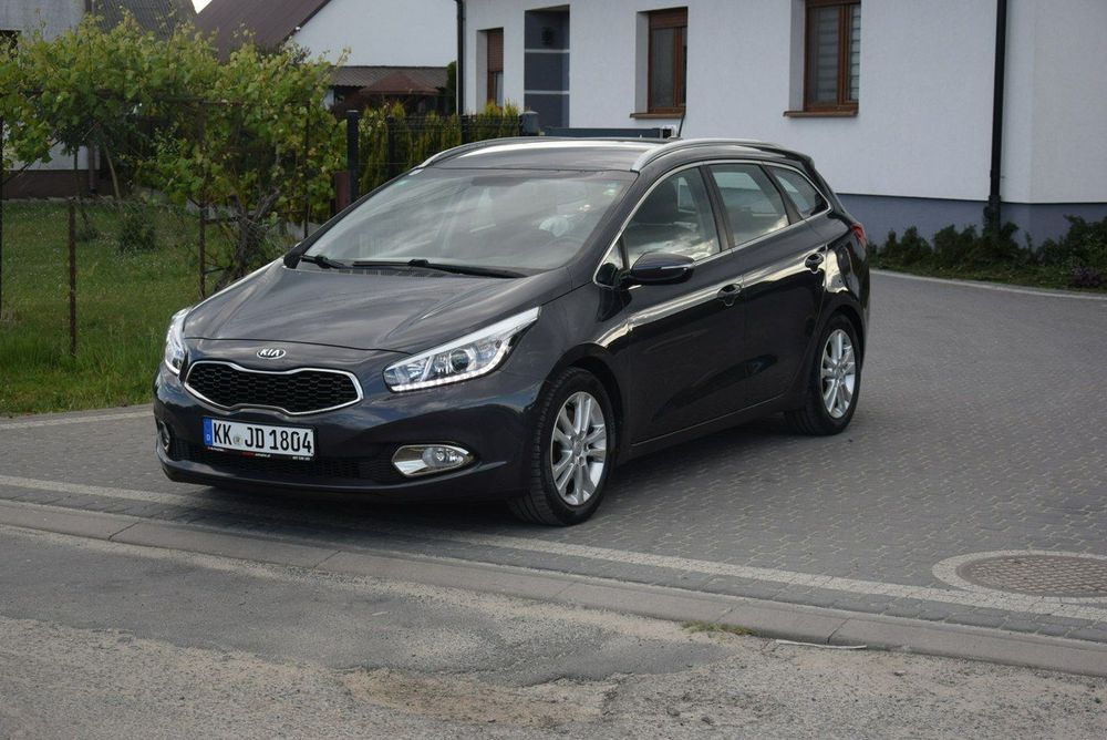 Kia Ceed 1.6D Navi Kamera 146 TYS KM 2 KPL KÓŁ Sprowadzony