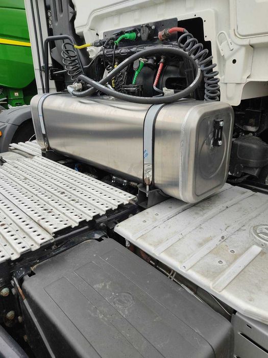 Гідроциліндри та гідравліка,купити комплект на тягач Hyva,Liwa,Binnoto