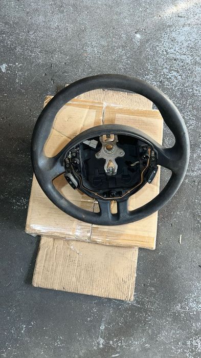 Volante Renault Clio III