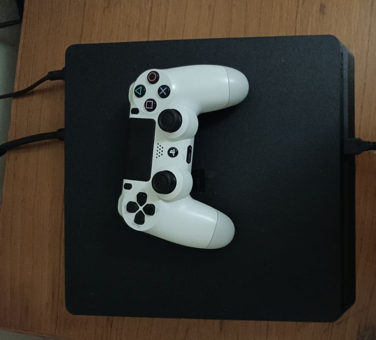 Ps4 1 TR como nova