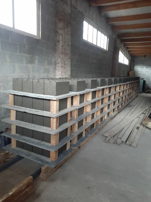 Продаються шлакоблоки